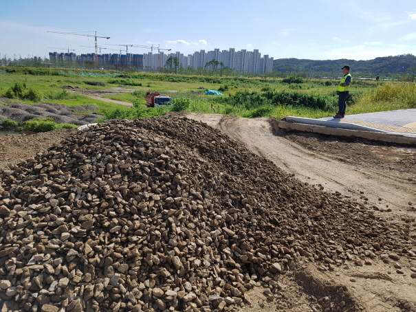 3698599459_K7bNZejG_b0cb3a1576a552fdd6bf90fe67c6777ff9a31a28.jpg 이미지크게보기